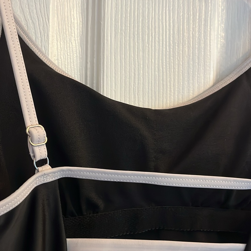 HURLEY black one piece swimsuit strap back detail size medium - Picture 5 of 7
